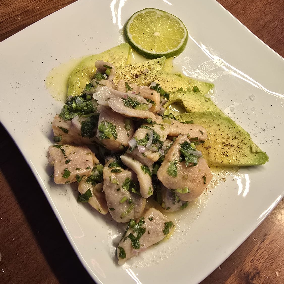 Forellen-Ceviche mit Avocado